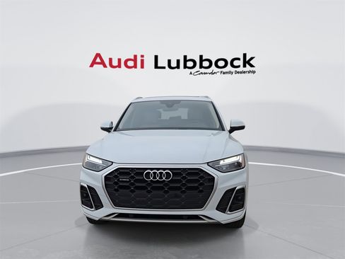 Used 2023 Audi Q5 2.0T Premium w/ Convenience Package image 3