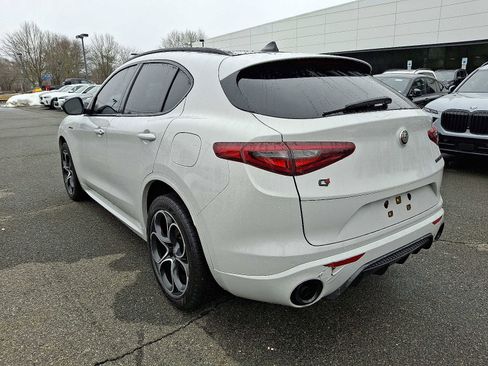Used 2022 Alfa Romeo Stelvio Veloce image 5