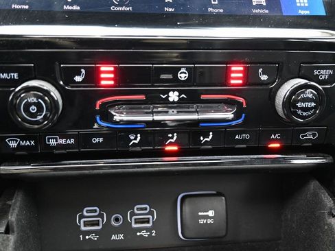 Used 2021 Jeep Grand Cherokee L Limited image 28