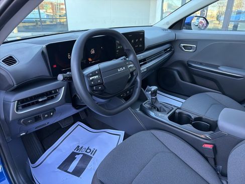 New 2025 Kia K4 LXS image 31