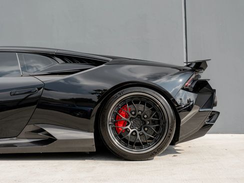 Used 2024 Lamborghini Huracan Tecnica image 19