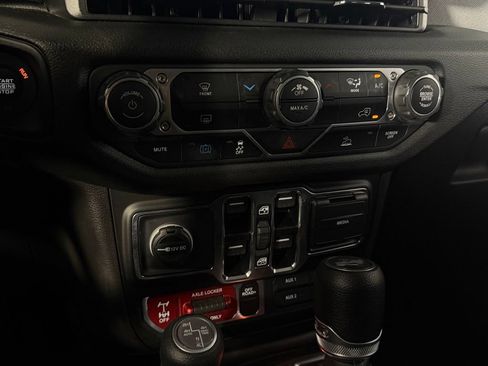 Used 2025 Jeep Wrangler Unlimited Sport S 4xe AWD/4WD image 16