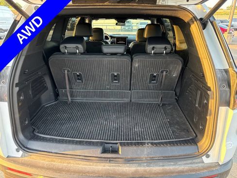 Used 2024 GMC Acadia AT4 w/ Luxury Package AWD/4WD image 10