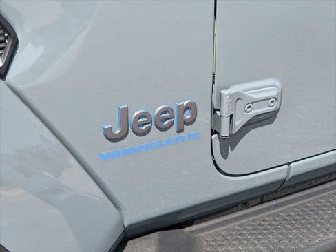 Certified 2025 Jeep Wrangler Unlimited Sahara AWD/4WD image 22
