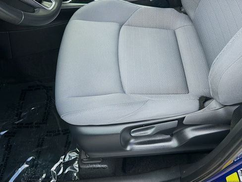 Used 2025 Toyota Corolla Cross AWD Hybrid image 17