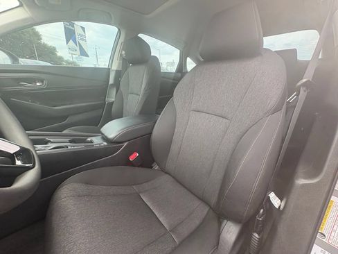 Used 2025 Honda Accord SE image 14