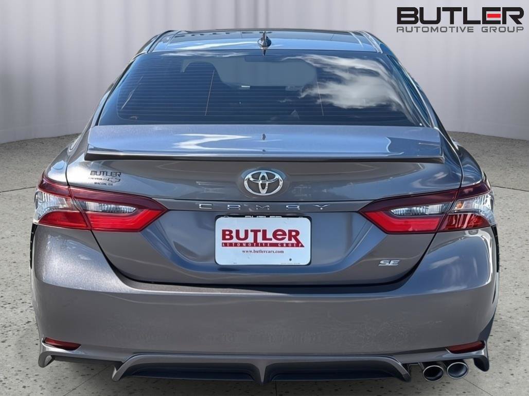 Used 2021 Toyota Camry SE FWD image 5
