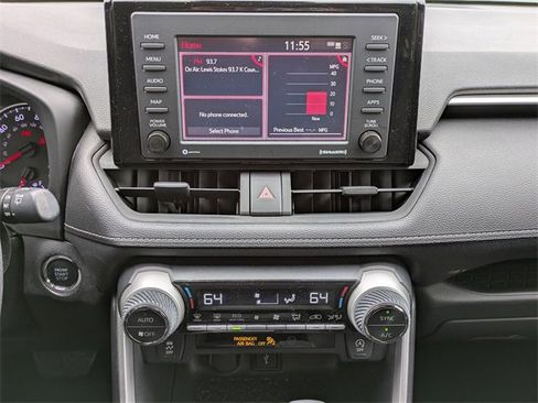 Used 2022 Toyota RAV4 XLE image 12