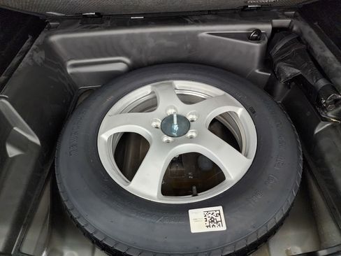 Used 2023 Jeep Grand Cherokee Limited w/ Black Appearance Package image 30