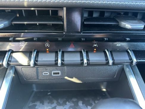 Used 2023 Chevrolet Colorado LT w/ LT Convenience Package II AWD/4WD image 29