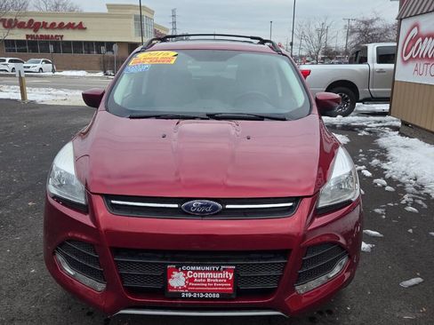 Used 2016 Ford Escape SE w/ Equipment Group 201A image 3