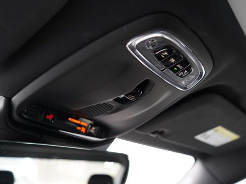 Used 2019 Volvo S60 T6 R-Design image 42