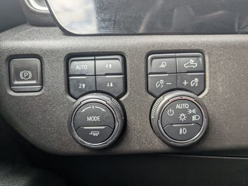 Used 2023 Chevrolet Silverado 1500 LTZ w/ LTZ Convenience Package II AWD/4WD image 24