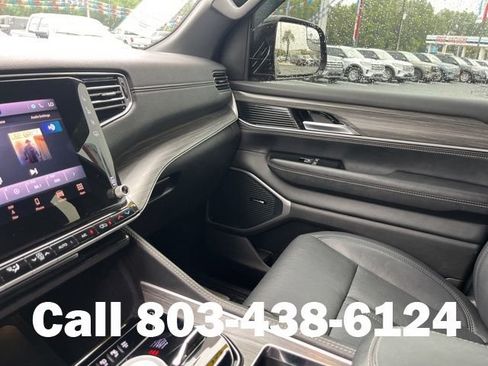 Used 2024 Jeep Wagoneer Series II w/ Convenience Group I AWD/4WD image 26
