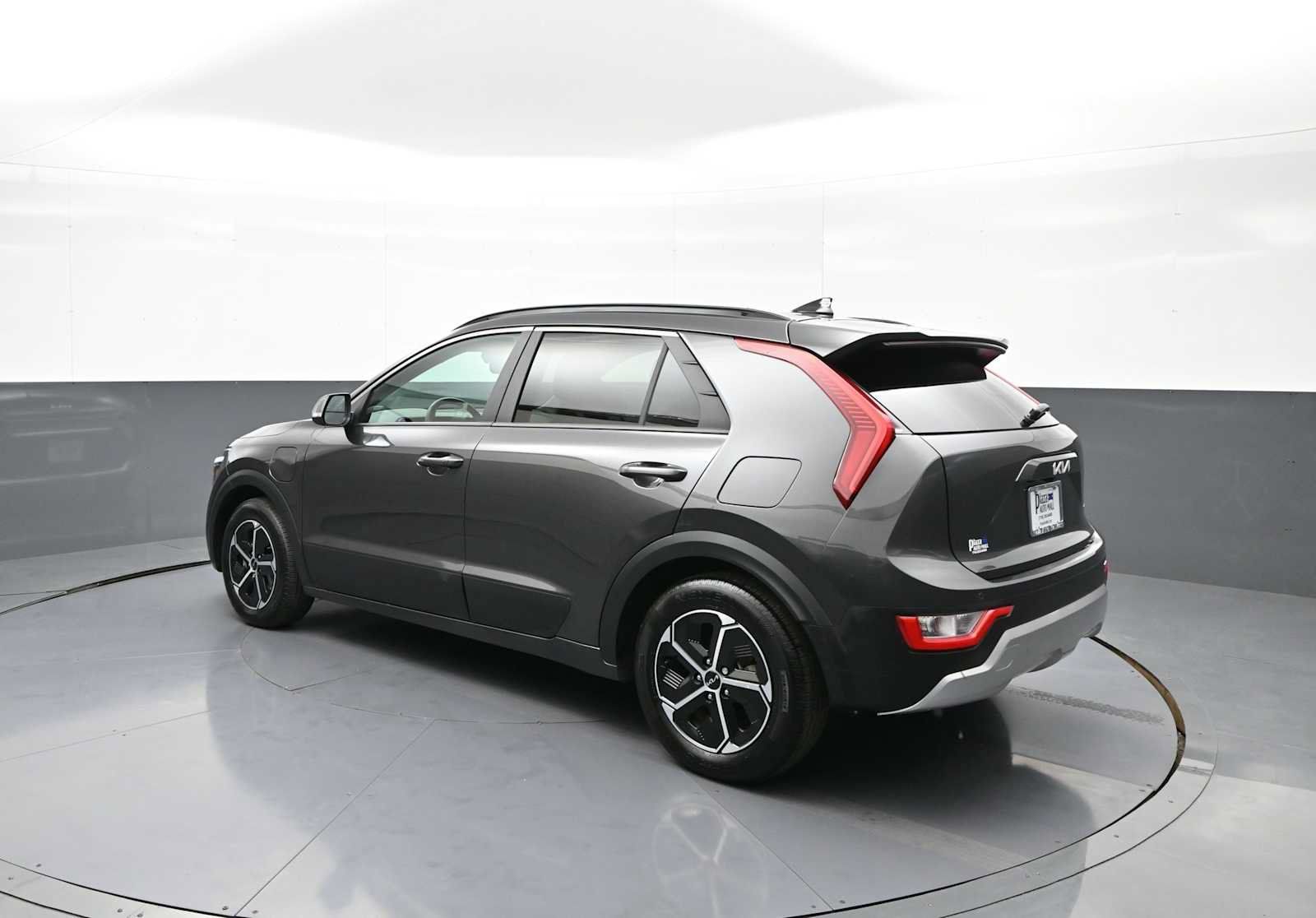 Certified 2025 Kia Niro EX w/ EX Cold Weather Package FWD image 8