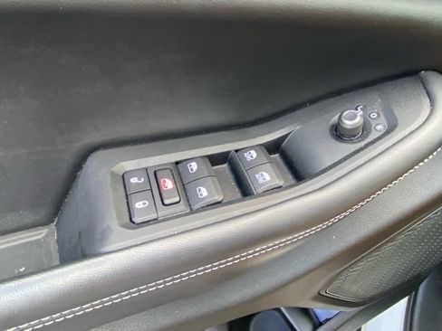 Used 2023 Jeep Grand Cherokee Laredo w/ Luxury Tech Group I image 16