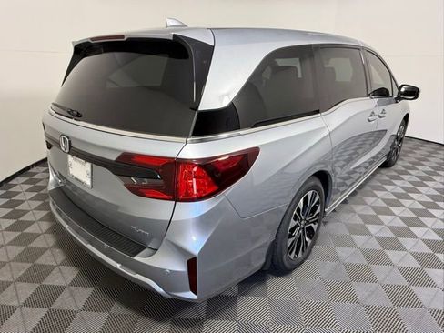 New 2026 Honda Odyssey Elite image 6