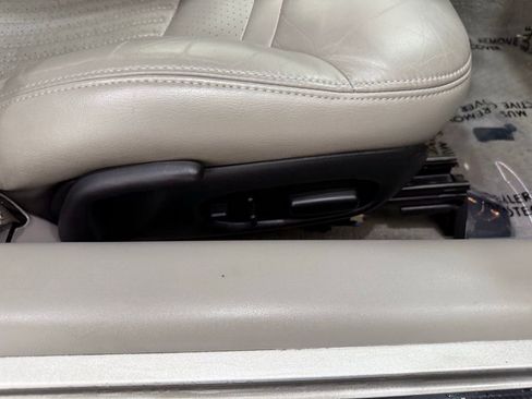 Used 2000 Chevrolet Corvette Convertible w/ Memory Pkg image 14