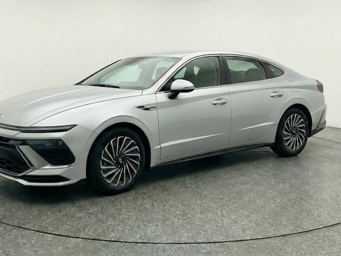 Used 2025 Hyundai Sonata SEL image 3