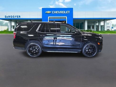 Used 2022 Chevrolet Tahoe High Country AWD/4WD image 9