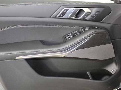 New 2026 BMW X5 xDrive50e image 12