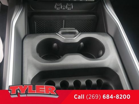 New 2026 RAM 1500 4x4 Crew Cab image 37