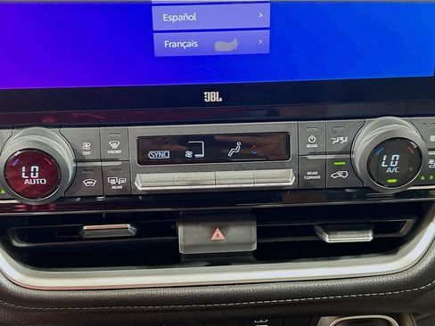 Used 2024 Toyota Grand Highlander AWD image 13