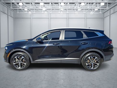 Used 2023 Kia Sportage EX image 2