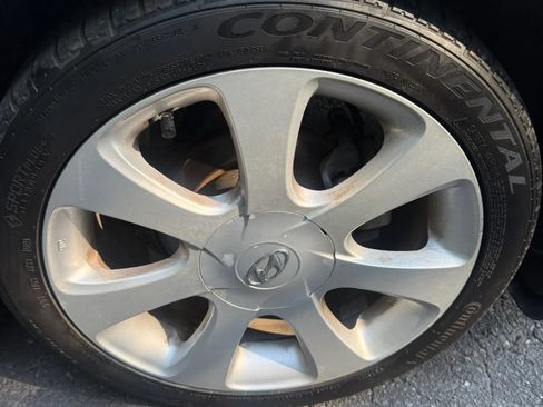 Used 2013 Hyundai Elantra Limited FWD image 26