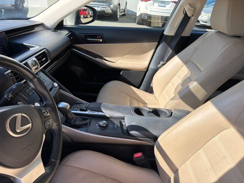 Used 2017 Lexus IS 200t RWD image 7