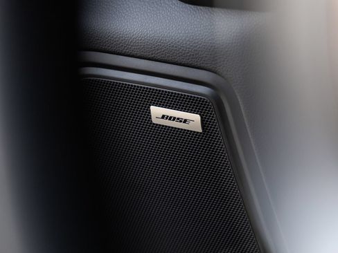 Certified 2026 Porsche Macan AWD/4WD image 24