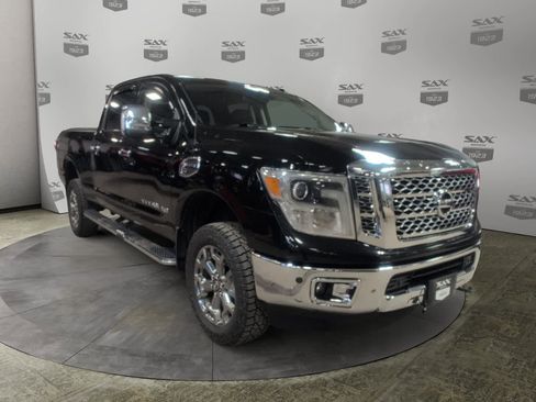 Used 2018 Nissan Titan SL w/ Chrome Package AWD/4WD image 1