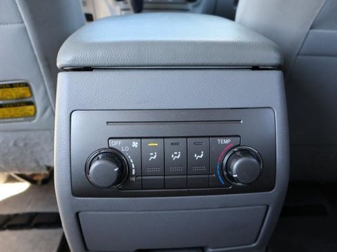 Used 2010 Toyota Highlander 2WD image 17