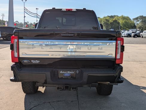 Used 2023 Ford F250 Platinum AWD/4WD image 7