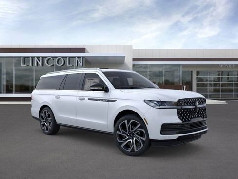 New 2026 Lincoln Navigator L Black Label AWD/4WD image 37