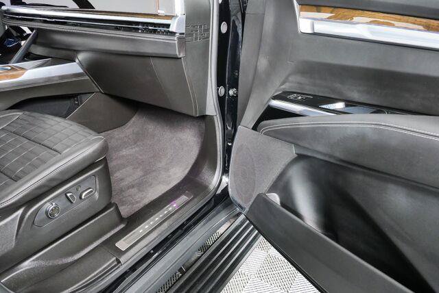 Certified 2026 Cadillac Escalade Platinum Sport w/ LPO, ONYX Package AWD/4WD image 27