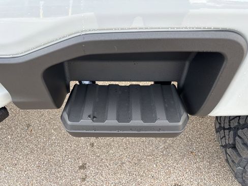 New 2026 Ford F250 Platinum w/ Tremor Off-Road Package image 5