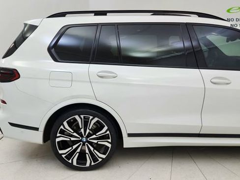 Used 2024 BMW X7 xDrive40i w/ M Sport Package AWD/4WD image 7