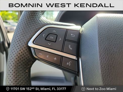 Used 2024 Toyota Sienna Limited image 17