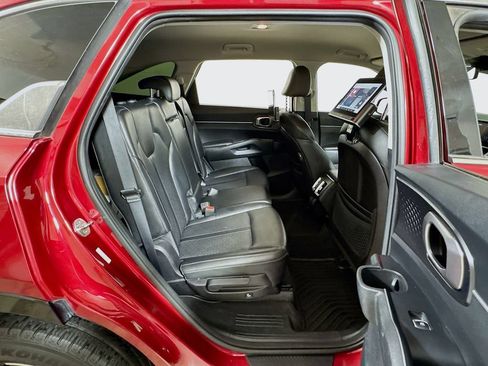 Used 2022 Kia Sorento S FWD image 27