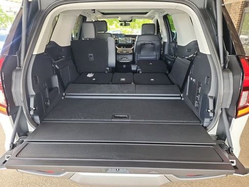 New 2025 Ford Expedition Platinum w/ Driver's Package image 45