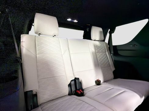Used 2025 Cadillac Escalade V AWD/4WD image 30