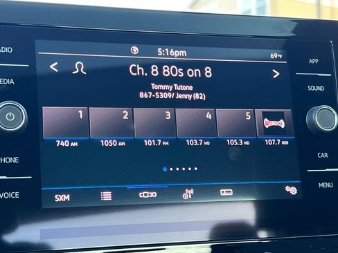 Used 2025 Volkswagen Jetta SE w/ Sunroof Package FWD image 17