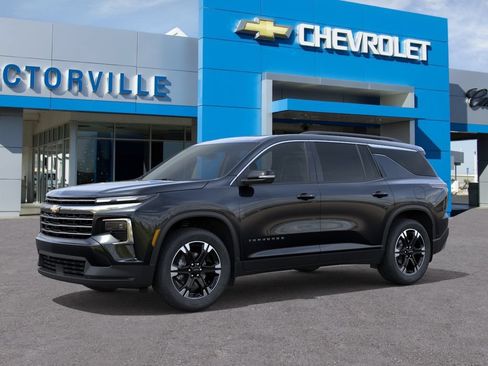 New 2027 Chevrolet Traverse LT w/ Sun and Wheel Package FWD image 2