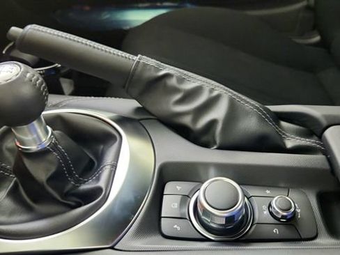 New 2026 MAZDA MX-5 Miata Club w/ Interior Package RWD image 16