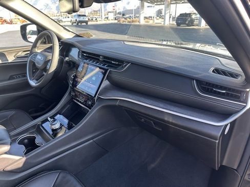 Used 2024 Jeep Grand Cherokee L Limited w/ Luxury Tech Group II image 25