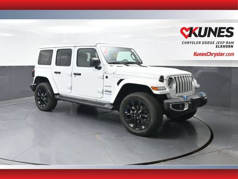 Used 2022 Jeep Wrangler Unlimited Sahara w/ Cold Weather Group AWD/4WD image 1