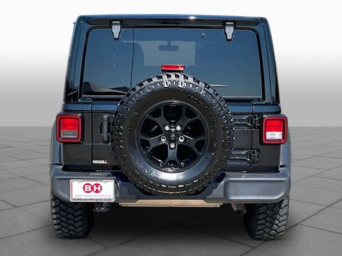 Used 2022 Jeep Wrangler Unlimited Sport AWD/4WD image 5