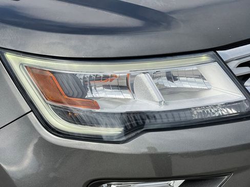 Used 2018 Ford Explorer XLT w/ Equipment Group 202A image 36