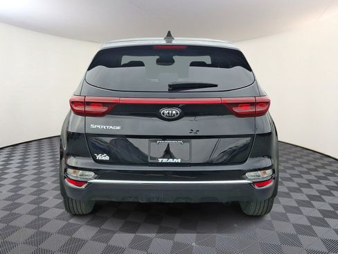 Used 2022 Kia Sportage LX image 5